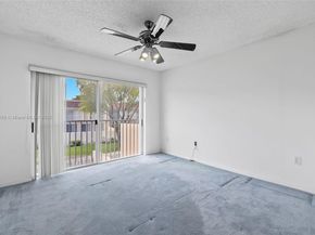10226 NW 52nd Ln, Doral FL 33178