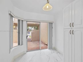 10226 NW 52nd Ln, Doral FL 33178