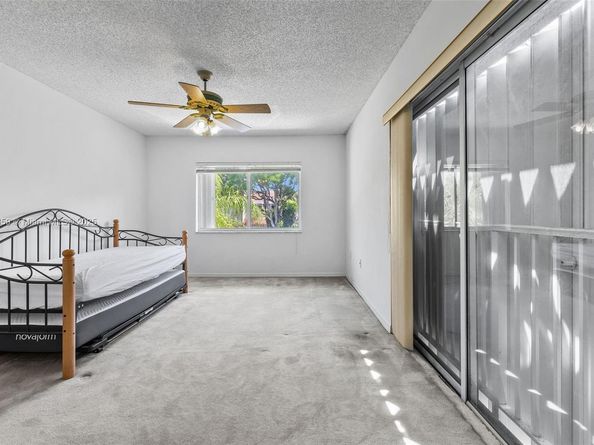 10226 NW 52nd Ln, Doral FL 33178