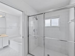 10226 NW 52nd Ln, Doral FL 33178