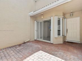 10226 NW 52nd Ln, Doral FL 33178