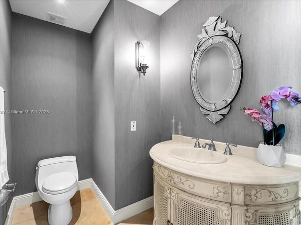 20155 NE 38th Ct 2002, Aventura FL 33180