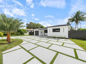 1305 N 31st Rd