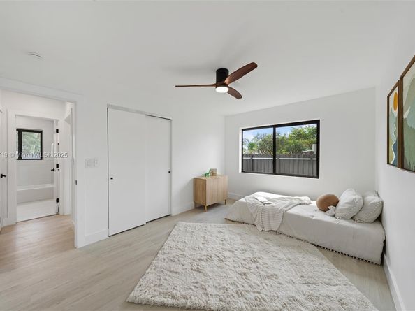1305 N 31st Rd, Hollywood FL 33021