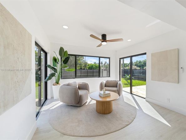 1305 N 31st Rd, Hollywood FL 33021