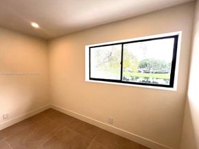 6243 NW 171st St, Hialeah FL 33015