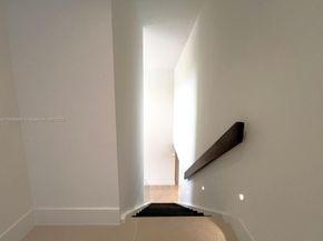 6243 NW 171st St, Hialeah FL 33015