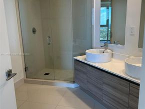 121 NE 34th St 2816, Miami FL 33137