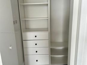 121 NE 34th St 2816, Miami FL 33137