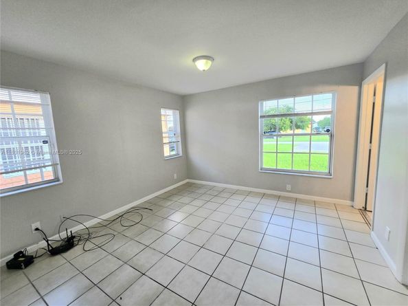 712 SW 6 St, Homestead FL 33030
