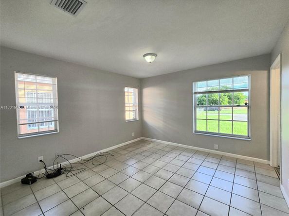 712 SW 6 St, Homestead FL 33030