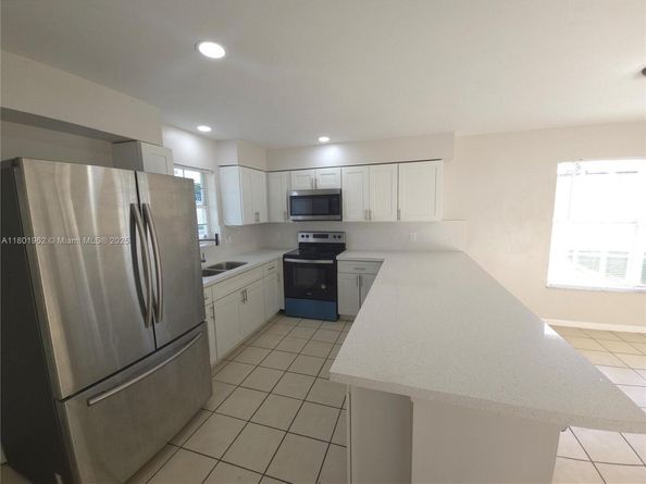 712 SW 6 St, Homestead FL 33030