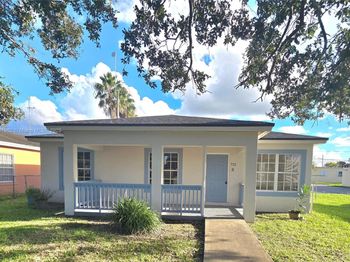 712 SW 6 St