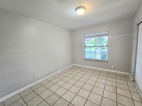 712 SW 6 St, Homestead FL 33030