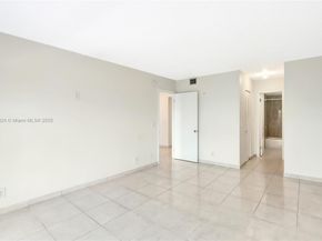 7900 Camino Cir 305, Miami FL 33143