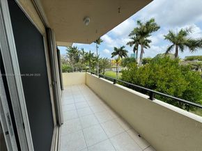 7900 Camino Cir 305, Miami FL 33143