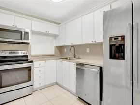 7900 Camino Cir 305, Miami FL 33143