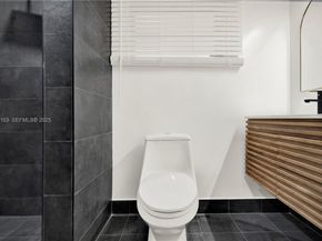 51 NE 56th Ct, Oakland Park FL 33334