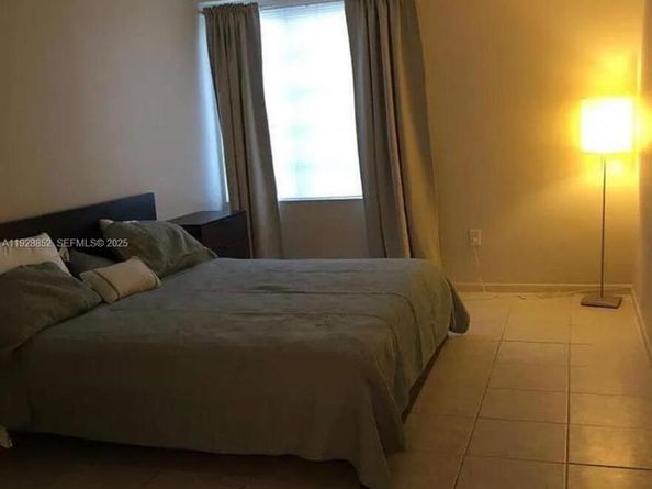 250 180th Dr 159, Sunny Isles Beach FL 33160