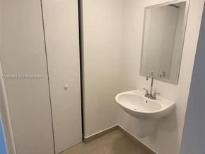 690 SW 1st Ct 3110, Miami FL 33130