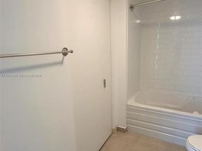 690 SW 1st Ct 3110, Miami FL 33130