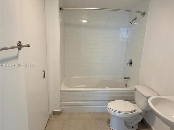 690 SW 1st Ct 3110, Miami FL 33130