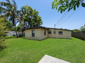2130 Acapulco Dr, Miramar FL 33023
