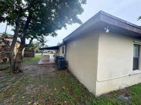 2130 Acapulco Dr, Miramar FL 33023