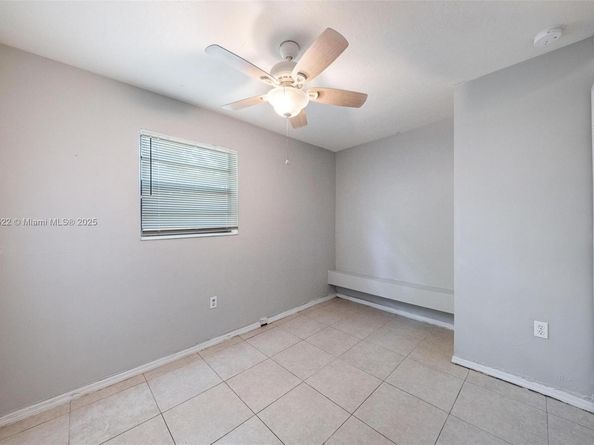 2130 Acapulco Dr, Miramar FL 33023