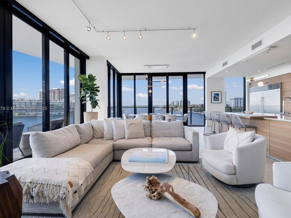 3581 E Glencoe St 501, Miami FL 33133