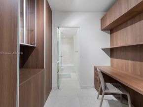 3581 E Glencoe St 501, Miami FL 33133