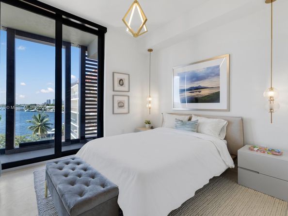 3581 E Glencoe St 501, Miami FL 33133