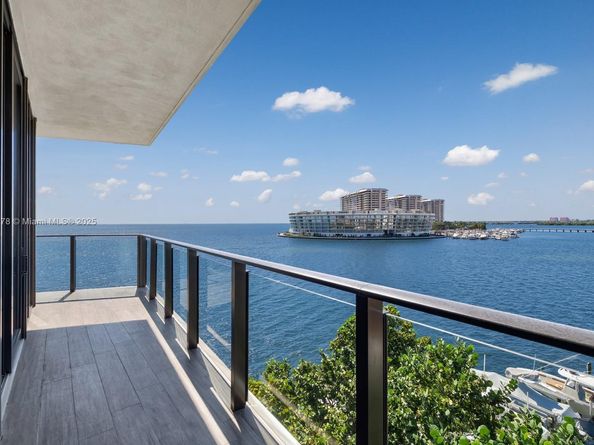 3581 E Glencoe St 501, Miami FL 33133