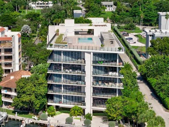 3581 E Glencoe St 501, Miami FL 33133