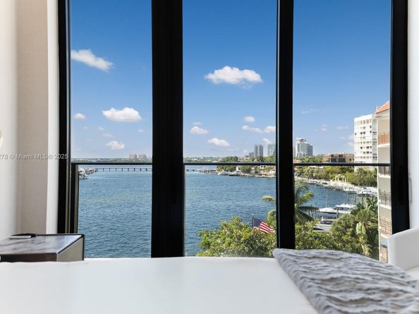 3581 E Glencoe St 501, Miami FL 33133