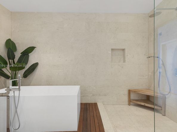 3581 E Glencoe St 501, Miami FL 33133