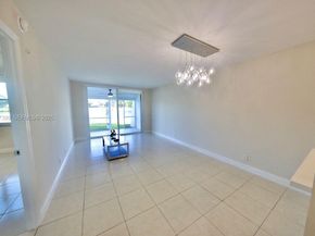 9450 Poinciana Pl 106, Davie FL 33324