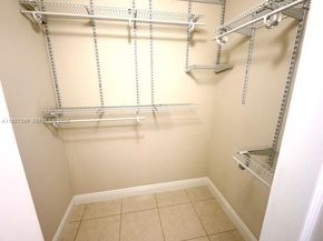 9450 Poinciana Pl 106, Davie FL 33324