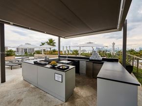 800 S Pointe Dr 901, Miami Beach FL 33139