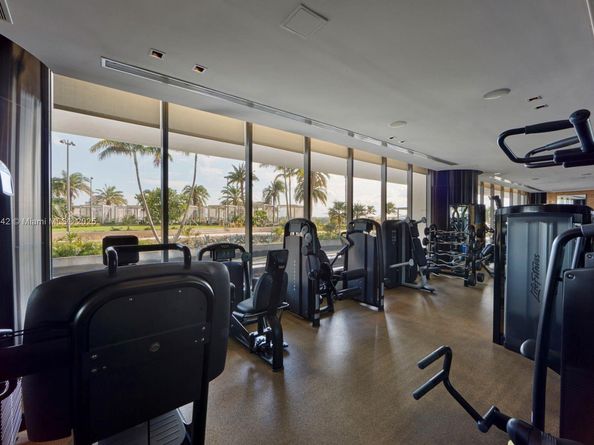 800 S Pointe Dr 901, Miami Beach FL 33139