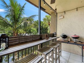 302 Lakeview Dr 202, Weston FL 33326