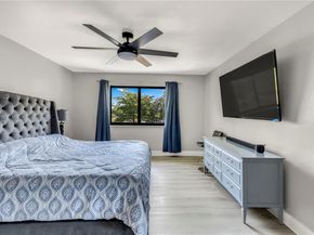 302 Lakeview Dr 202, Weston FL 33326