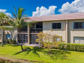 302 Lakeview Dr 202, Weston FL 33326