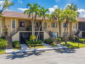 302 Lakeview Dr 202, Weston FL 33326