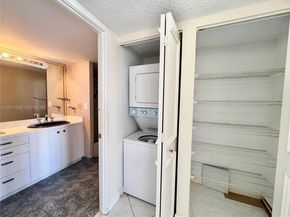 290 174th St 1112, Sunny Isles Beach FL 33160