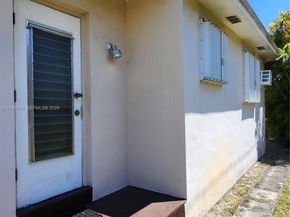 1846 Wiley St, Hollywood FL 33020