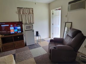 1846 Wiley St, Hollywood FL 33020