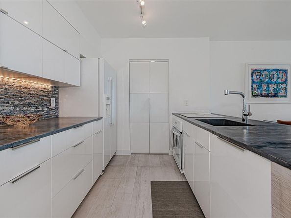 90 Alton Rd 2506, Miami Beach FL 33139