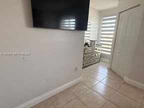 8670 NW 6th Ln 4210, Miami FL 33126