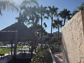 8670 NW 6th Ln 4210, Miami FL 33126